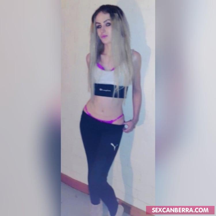 Call Girl Lisa (23 age, Canberra)