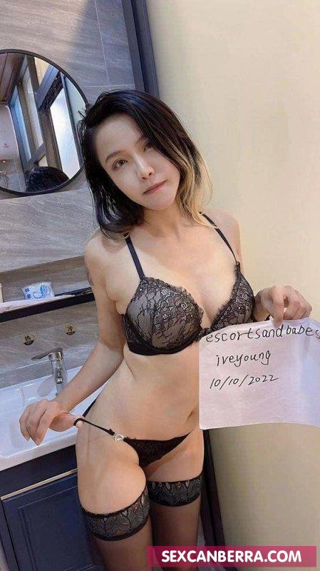 Call Girl Sana (25 age, Canberra)