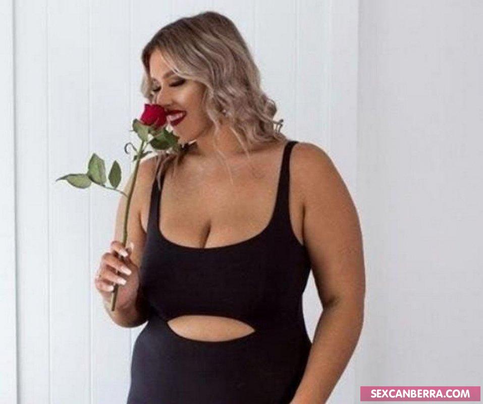 Call Girl Grace Gianatti (23 age, Canberra)