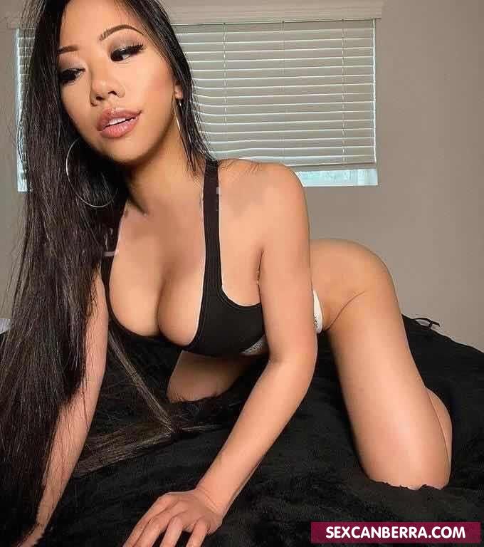 Call Girl Mei (23 age, Canberra)